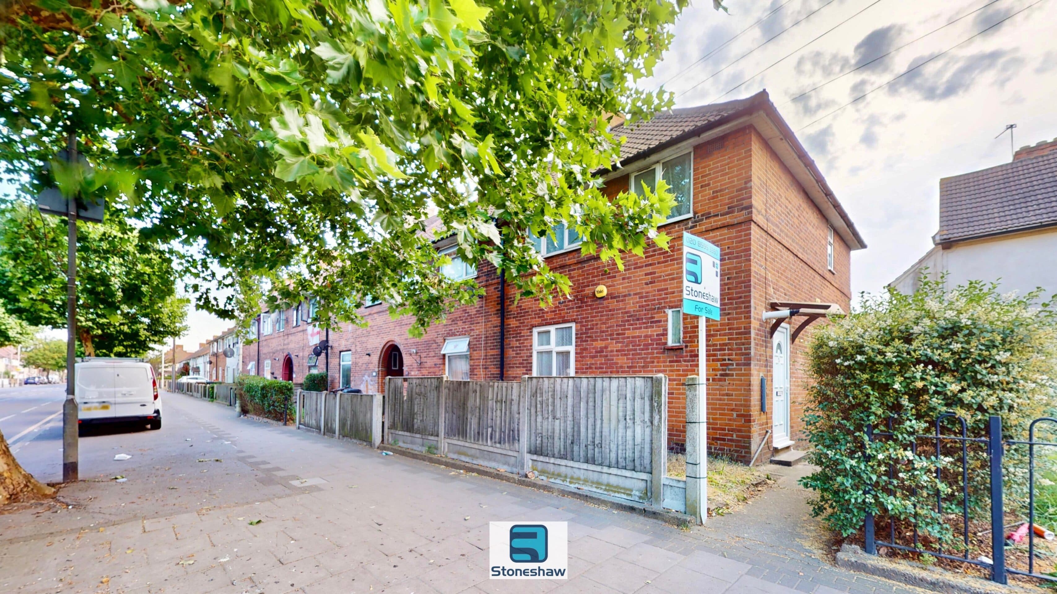 Heathway, Dagenham, RM9